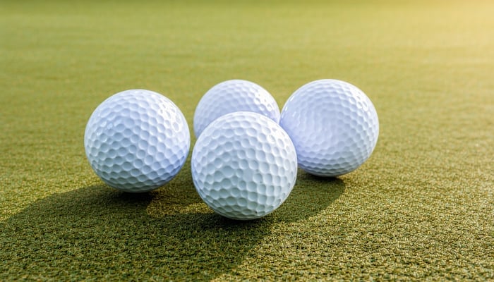Pack of 3 Golf Balls - With Delivery image